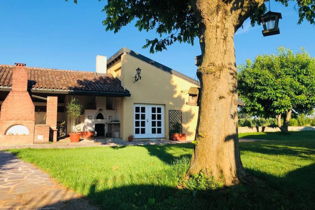 הוילה Badia Pavese La Casa Nei Campi מראה חיצוני תמונה