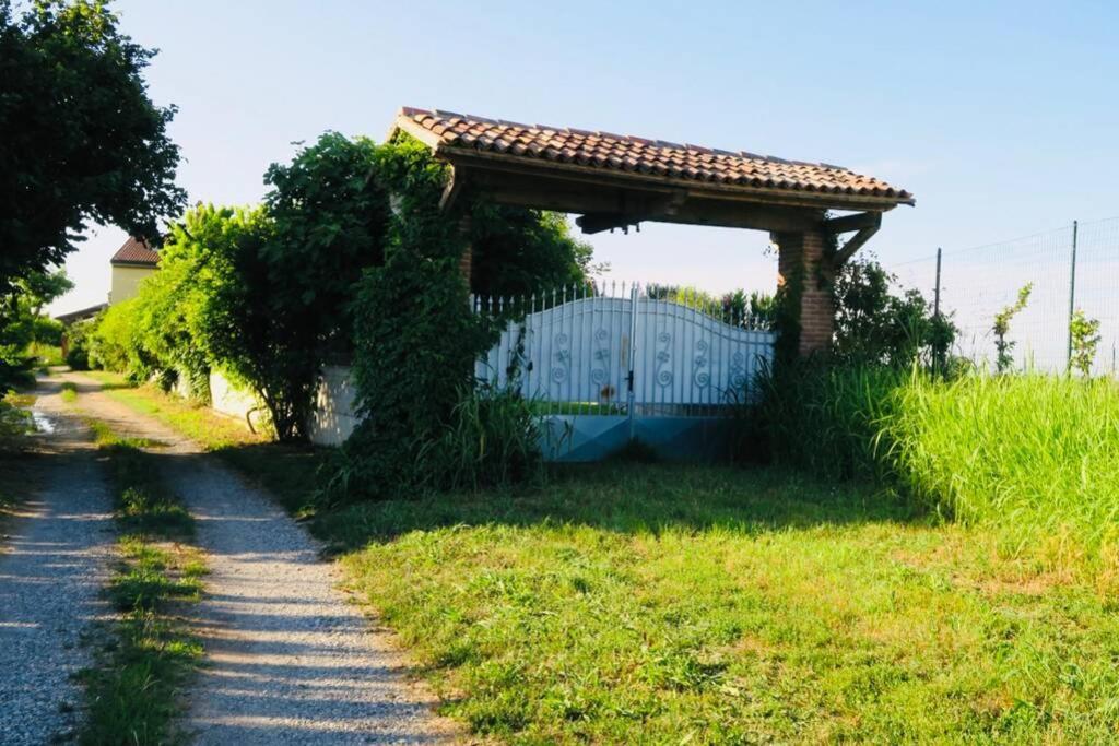 הוילה Badia Pavese La Casa Nei Campi מראה חיצוני תמונה
